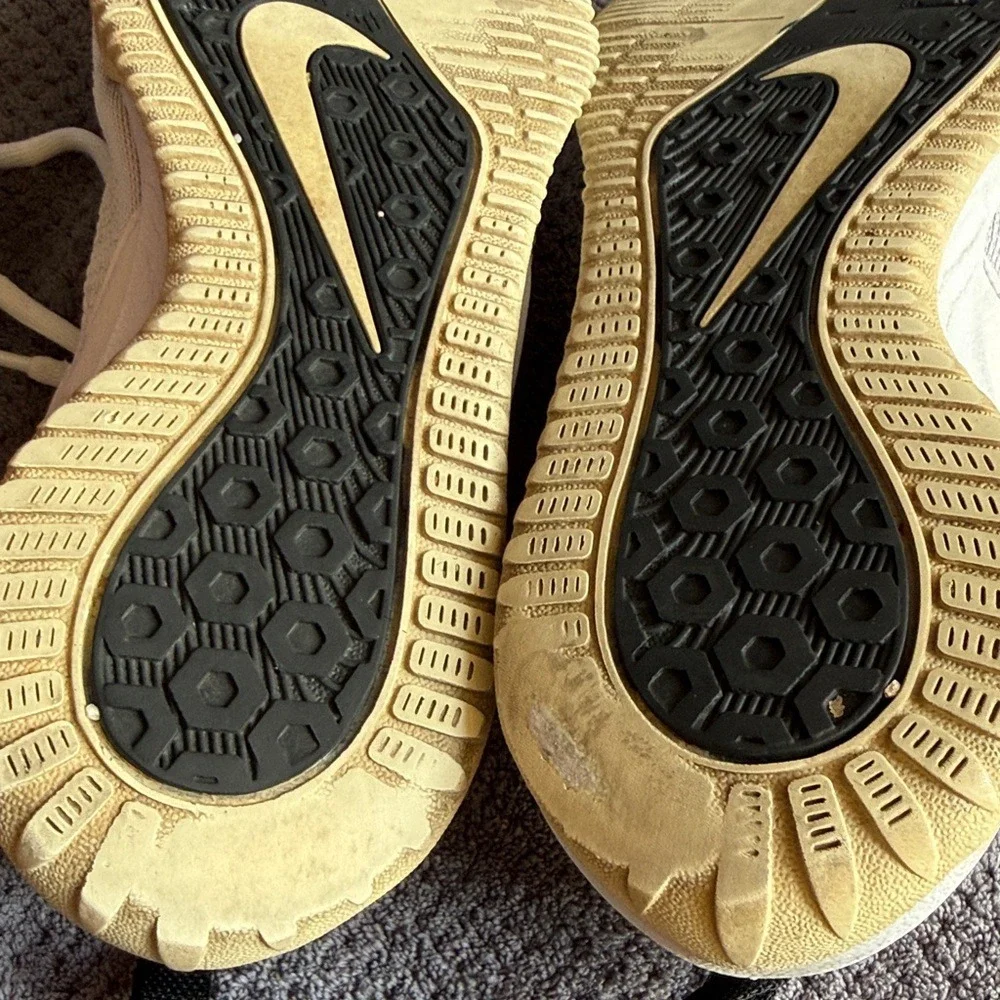 Nike Zoom Hyperspeed Court Volleyball Shoes White Black‎ Womans sz 5